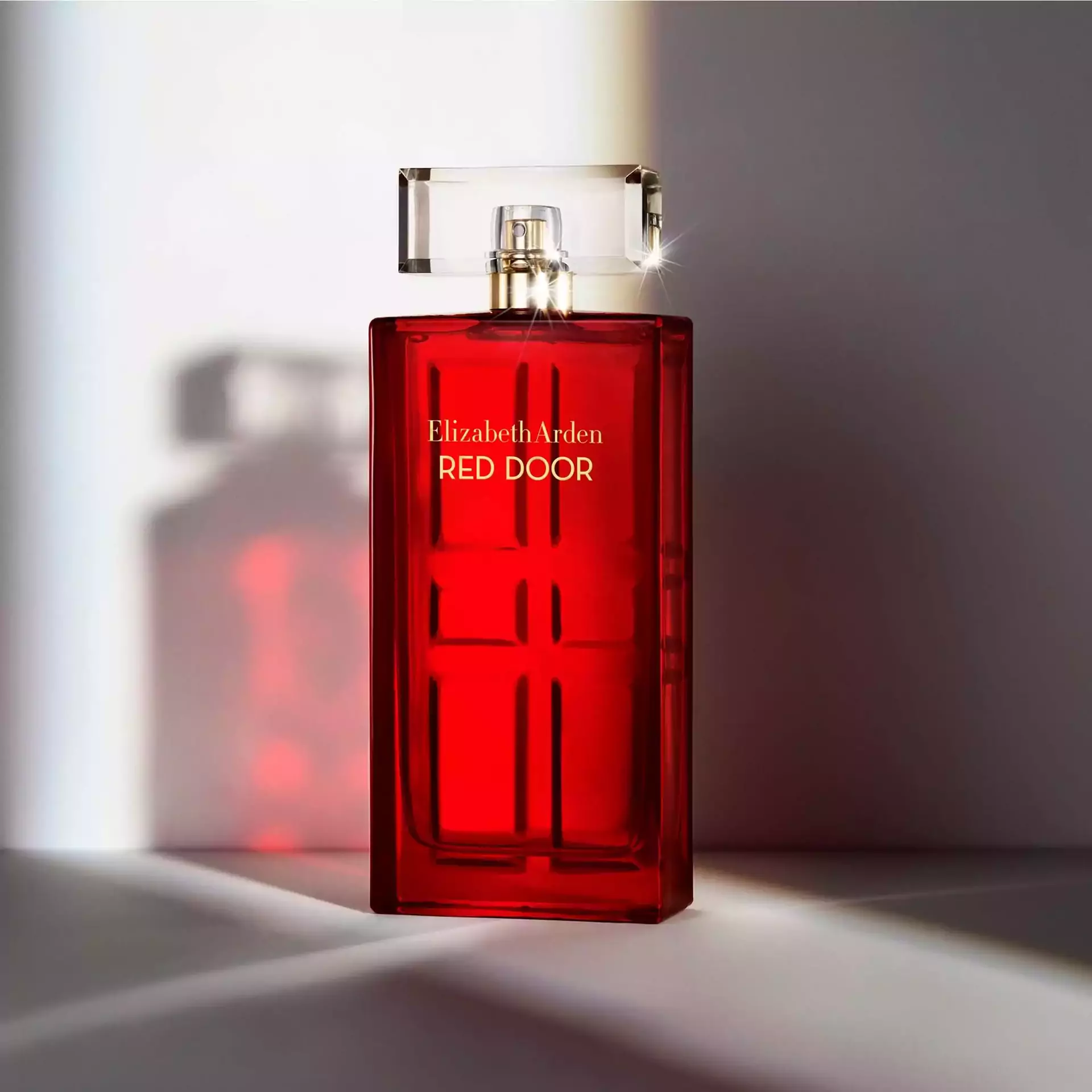 Red Door Eau de Toilette Spray - Image 9